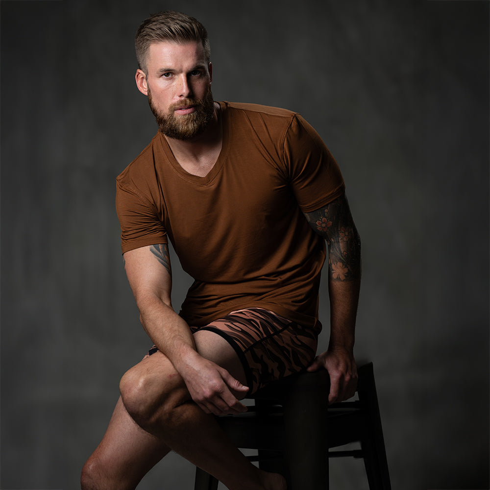 Male model wearing SHEATH brown men&